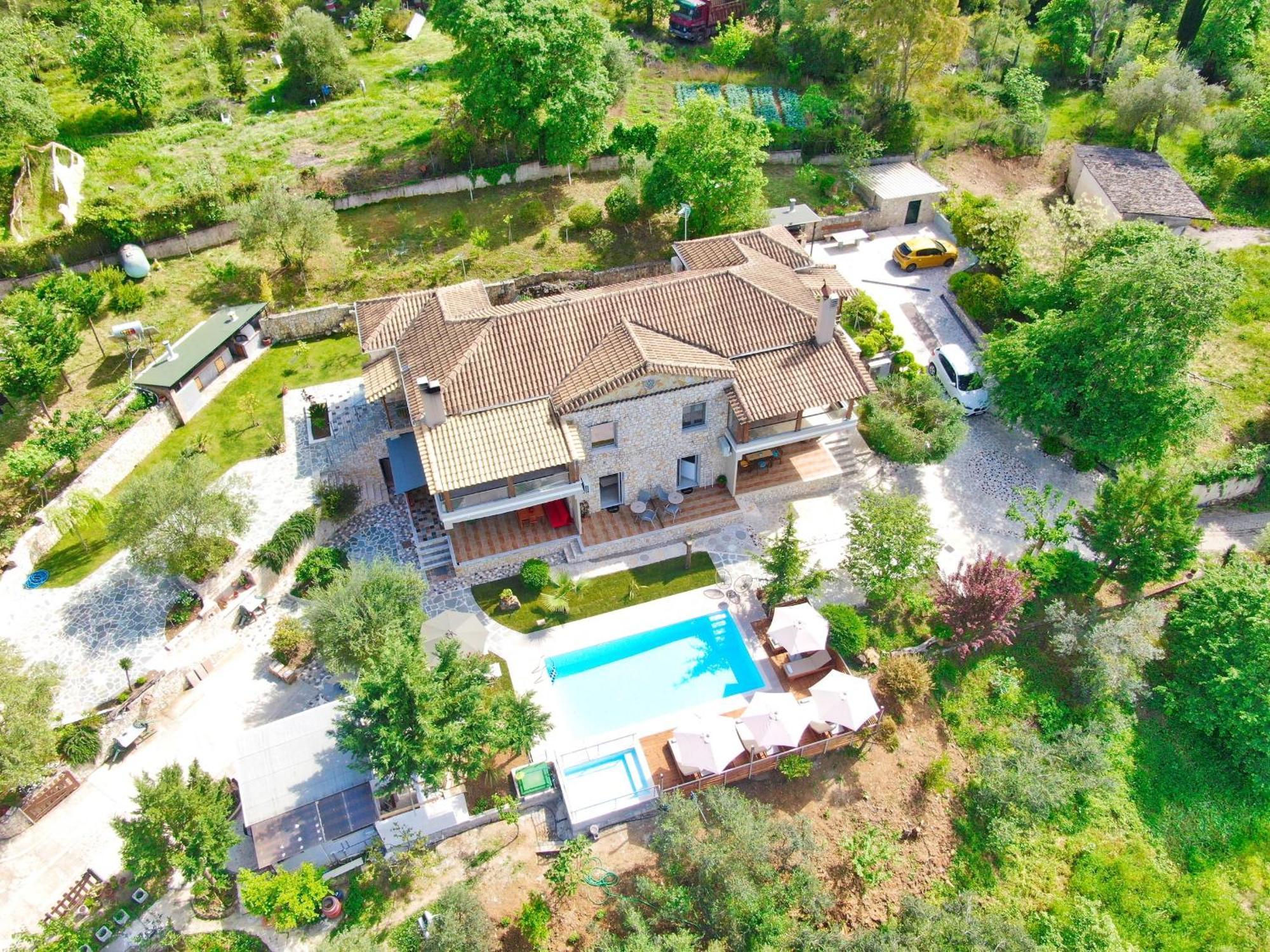 The Stone Villas Ano Korakiana Exterior photo